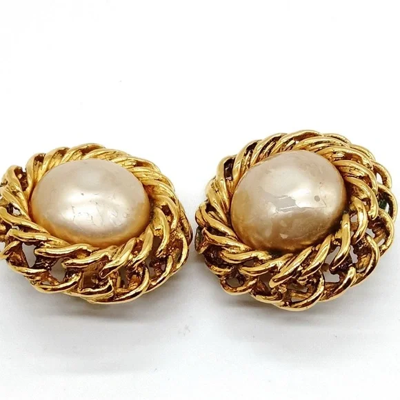 Sale‼️CHANEL Authentic Gold Plated Clip Ons Earrings-Preowned As Is Read - Picture 4 of 11